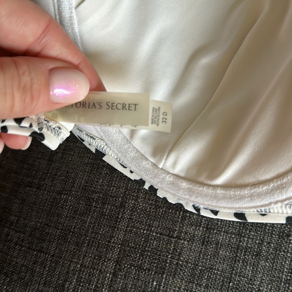Victoria’s Secret Strapless Underwire Bikini Top - 32D - Picture 3 of 3